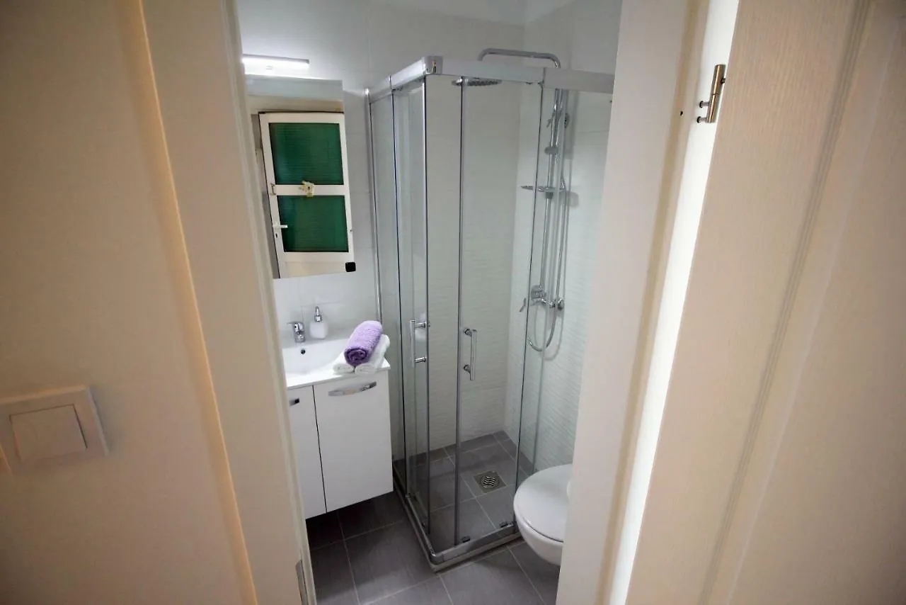 Doleco Apartment Opatija 0*,